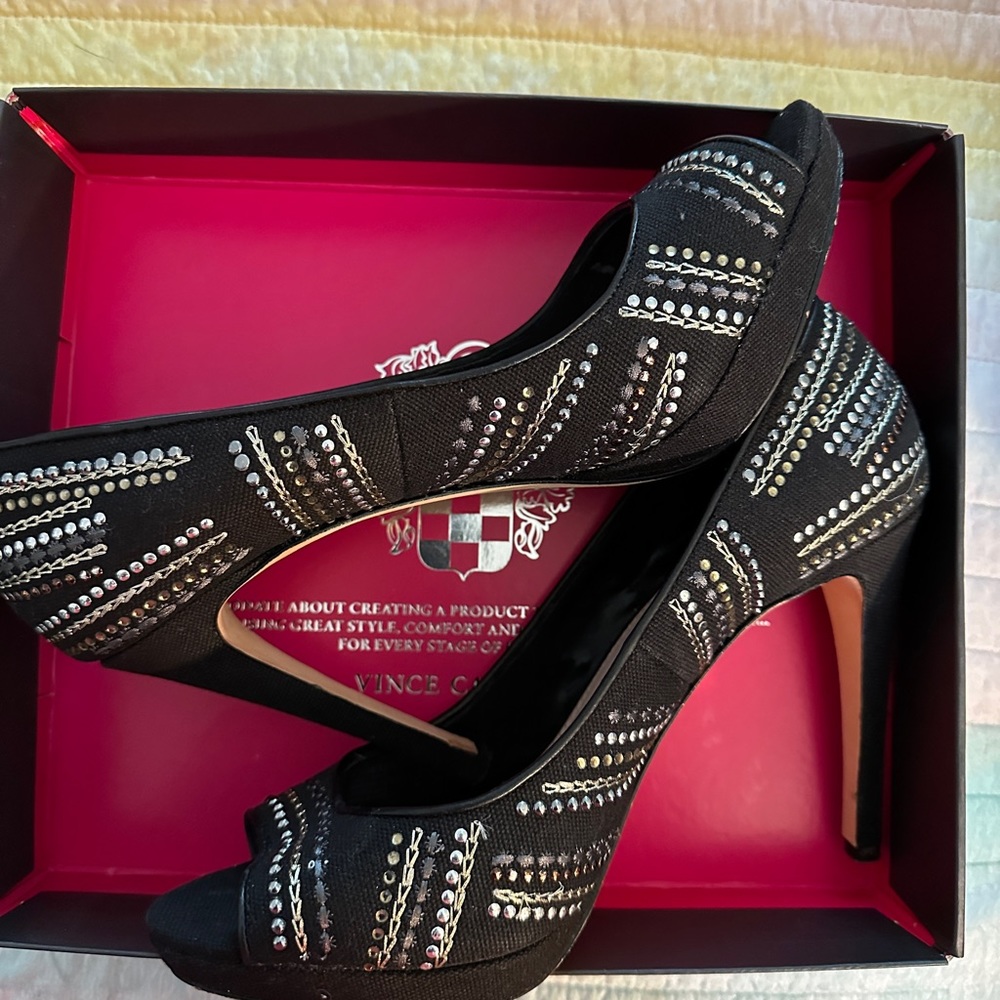 Vince camuto heels size 10 great condition black with gold silver dot - Picture 2 of 4